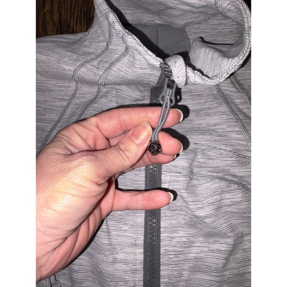 Lululemon define jacket Gray women's size 10 - Picture 4 of 6